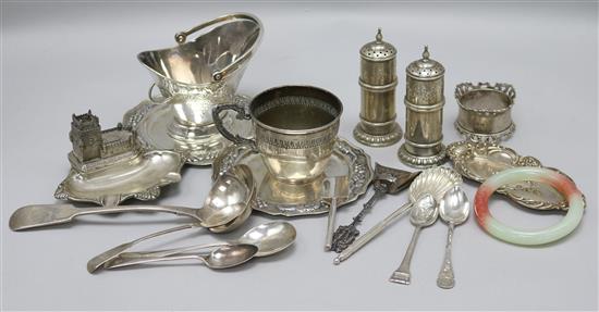 A quantity of mixed silver and plate